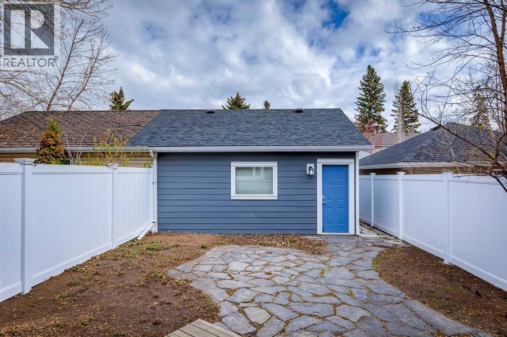 4412 Amiens Road SW — photo 22