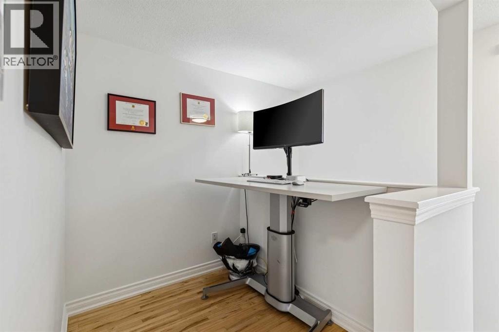 4412 Amiens Road SW — photo 15