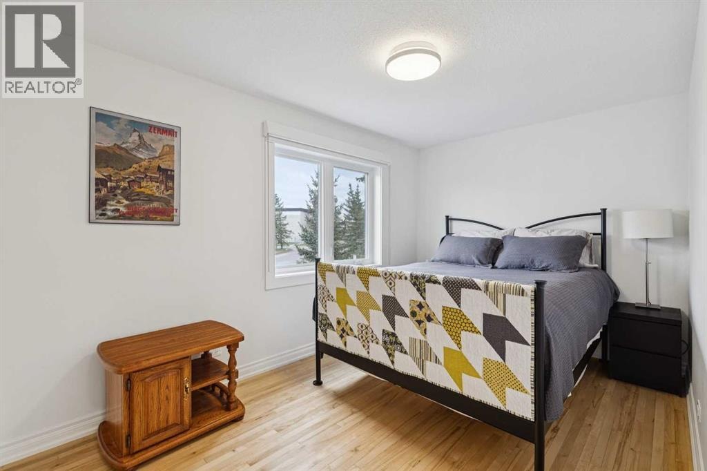 4412 Amiens Road SW — photo 13