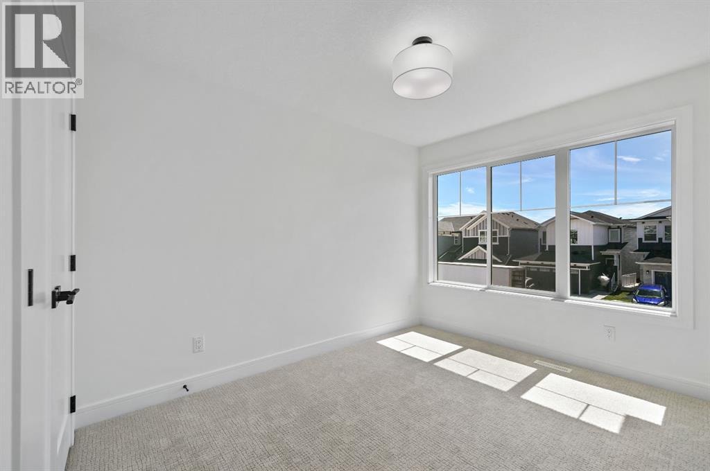 135 Walgrove Bay SE — photo 18