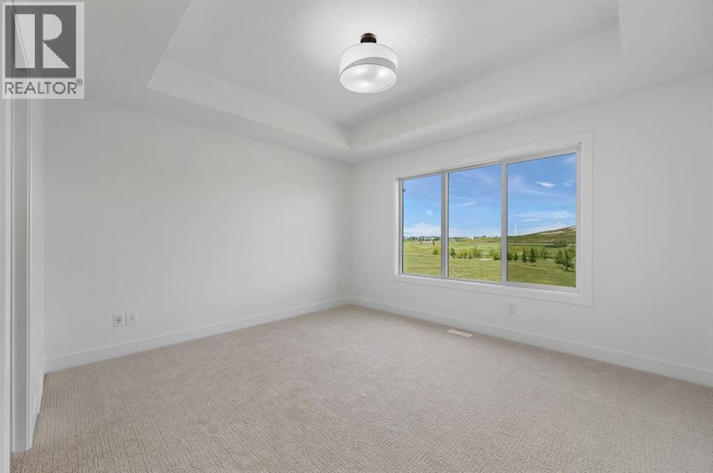 135 Walgrove Bay SE — photo 11