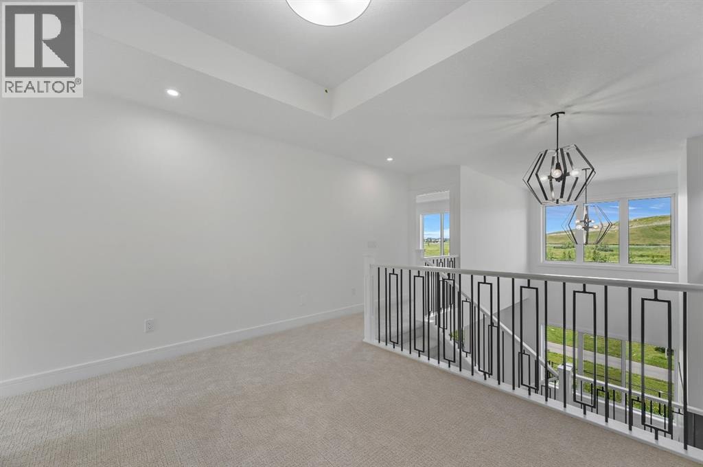 135 Walgrove Bay SE — photo 10