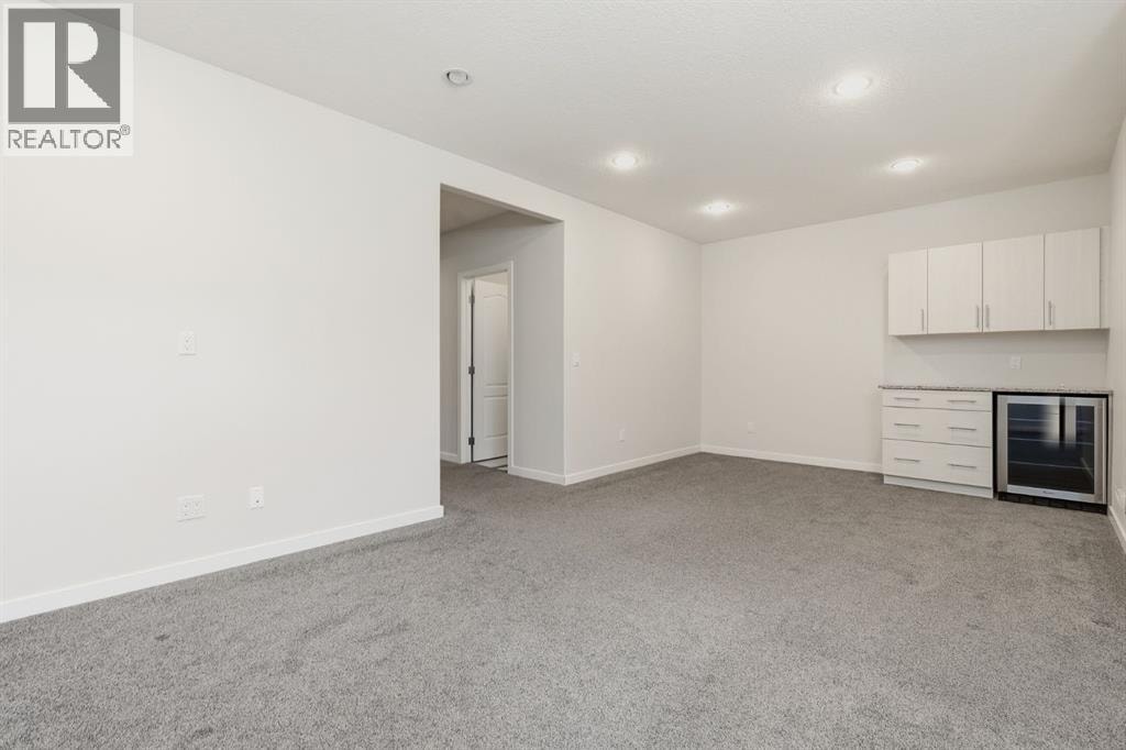 108 Evansborough Crescent NW — photo 35