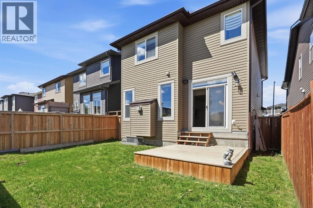 108 Evansborough Crescent NW — photo 42