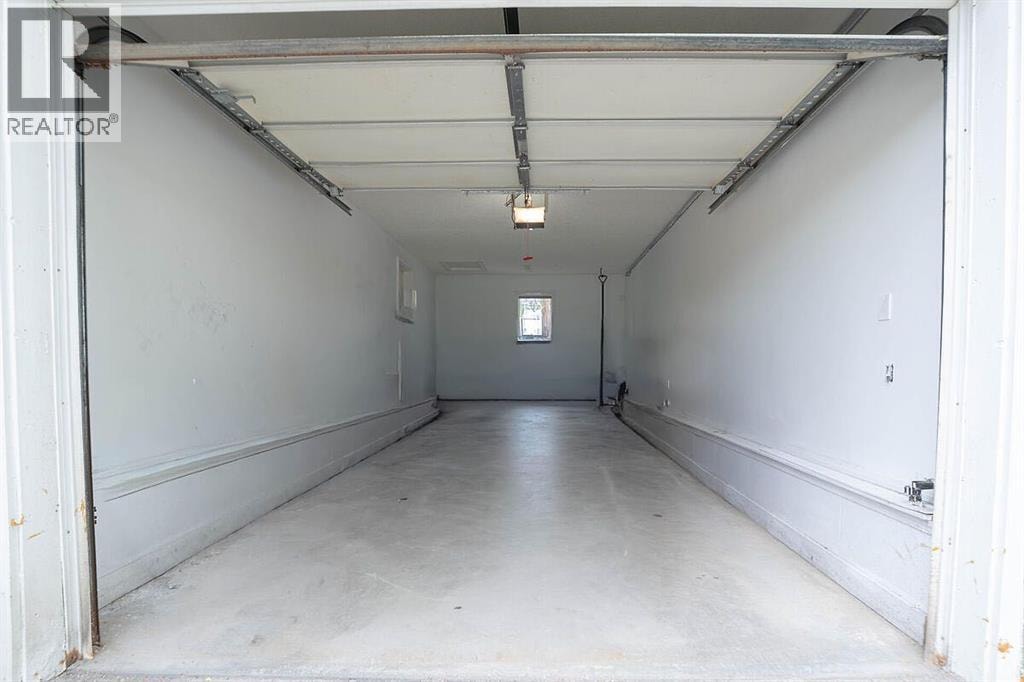 102, 950 Arbour Lake Road NW — photo 32