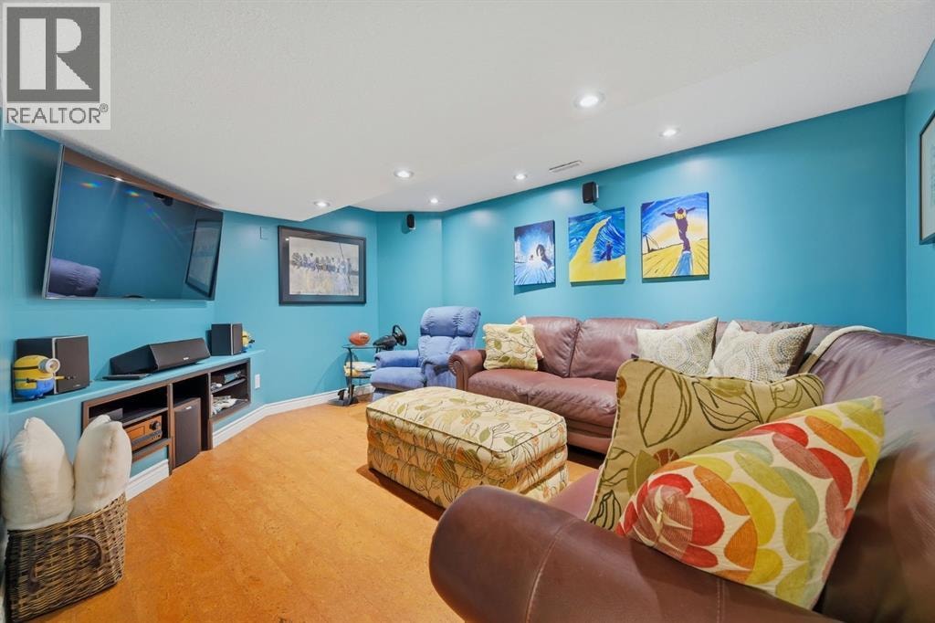 16 Coopers Heights SW — photo 31