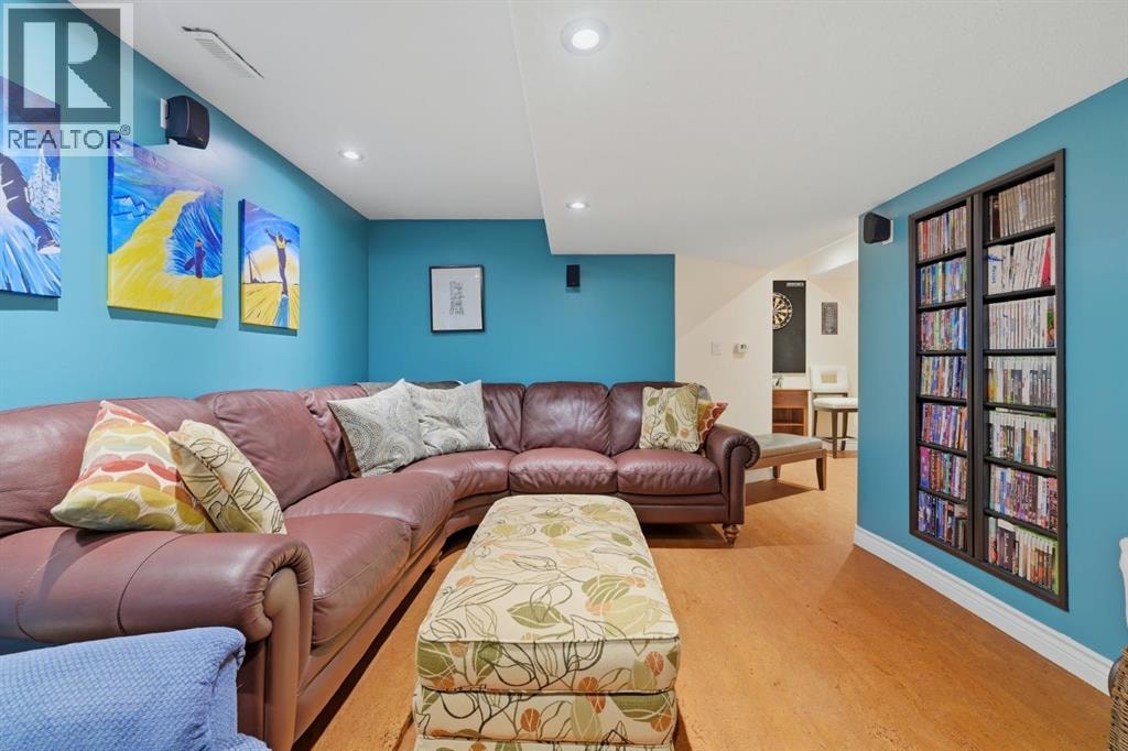 16 Coopers Heights SW — photo 32