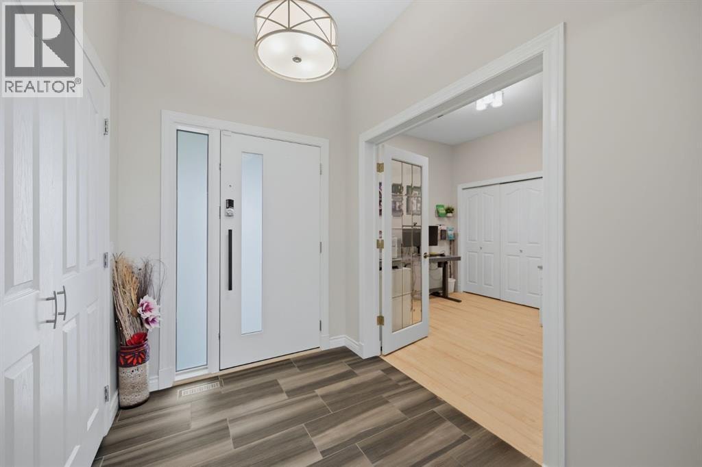 16 Coopers Heights SW — photo 4