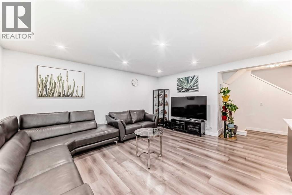 119 Citadel Meadow Grove NW — photo 9