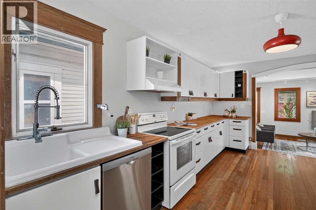 728 4A Street NW — photo 10