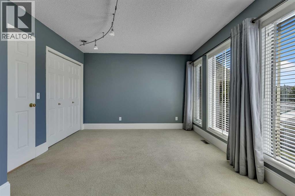 2215 3 Avenue NW — photo 18