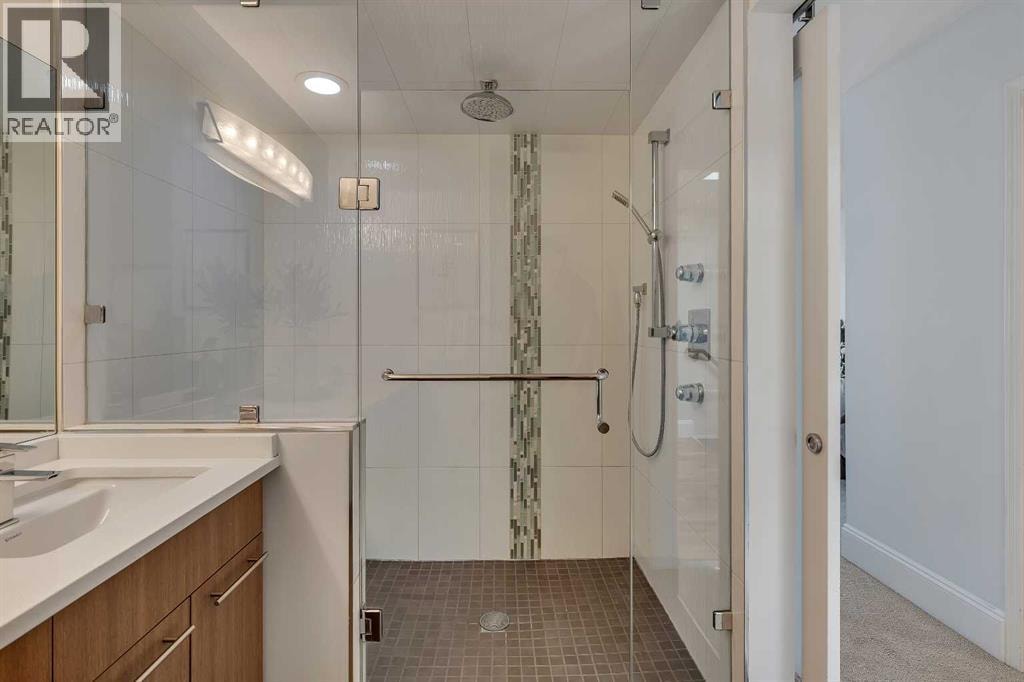 2215 3 Avenue NW — photo 23