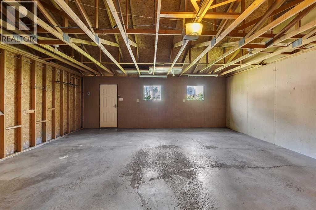 2215 3 Avenue NW — photo 34