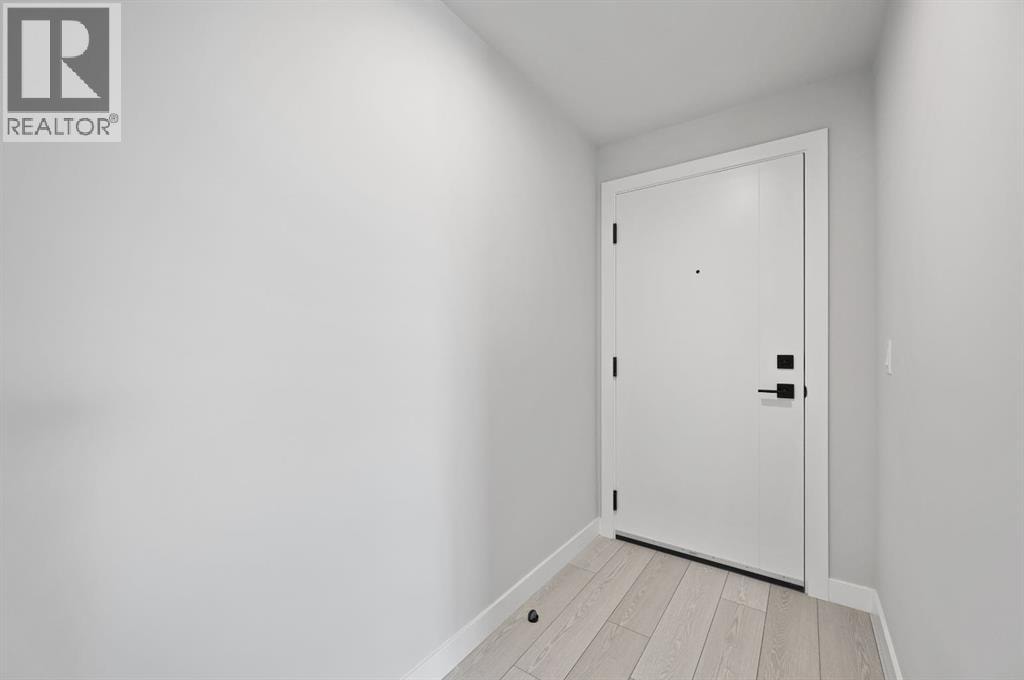 841, 110 18A Street NW — photo 3