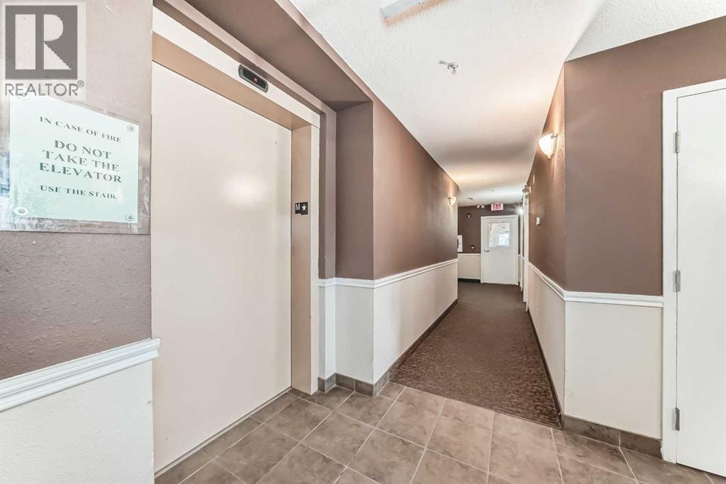106, 174 N Railway Street — photo 30