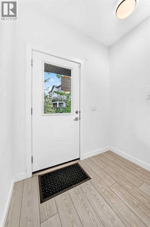 802, 335 Creekside Boulevard SW — photo 4