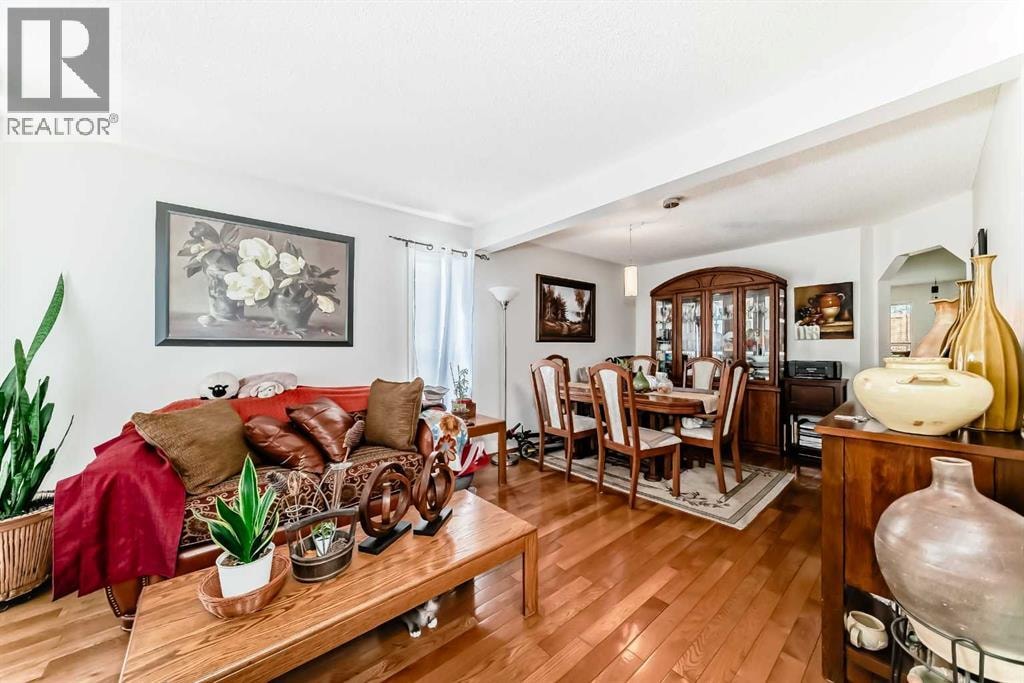 182 Somerglen Road SW — photo 10