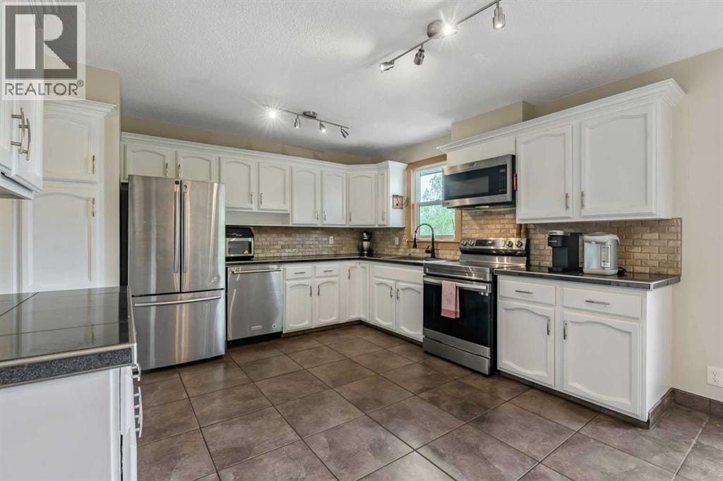 12 Robinson Drive — photo 14