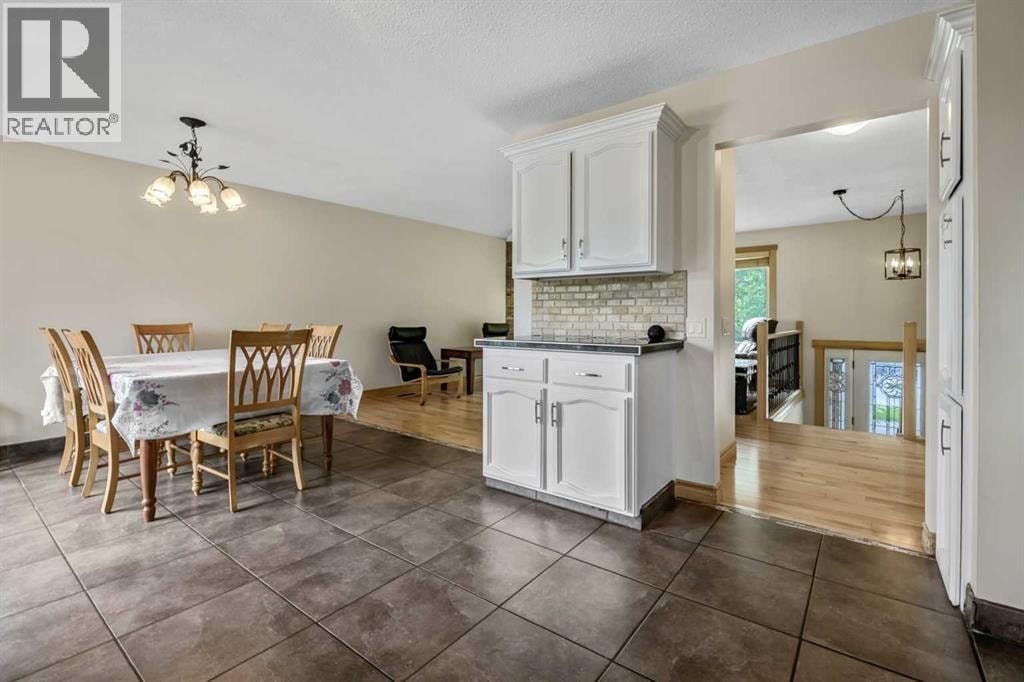 12 Robinson Drive — photo 17