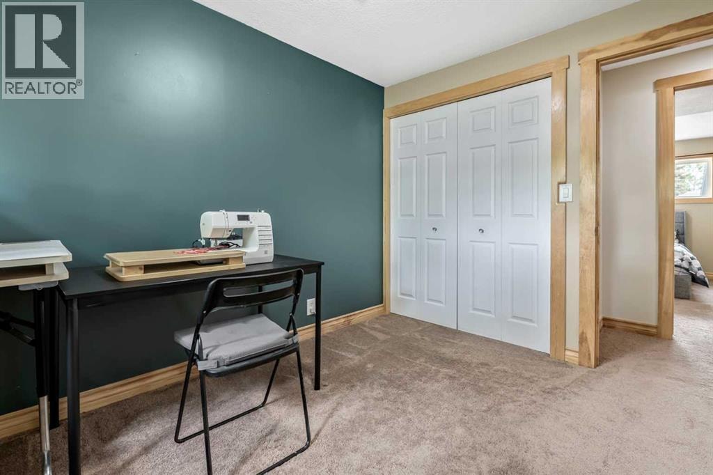 12 Robinson Drive — photo 37