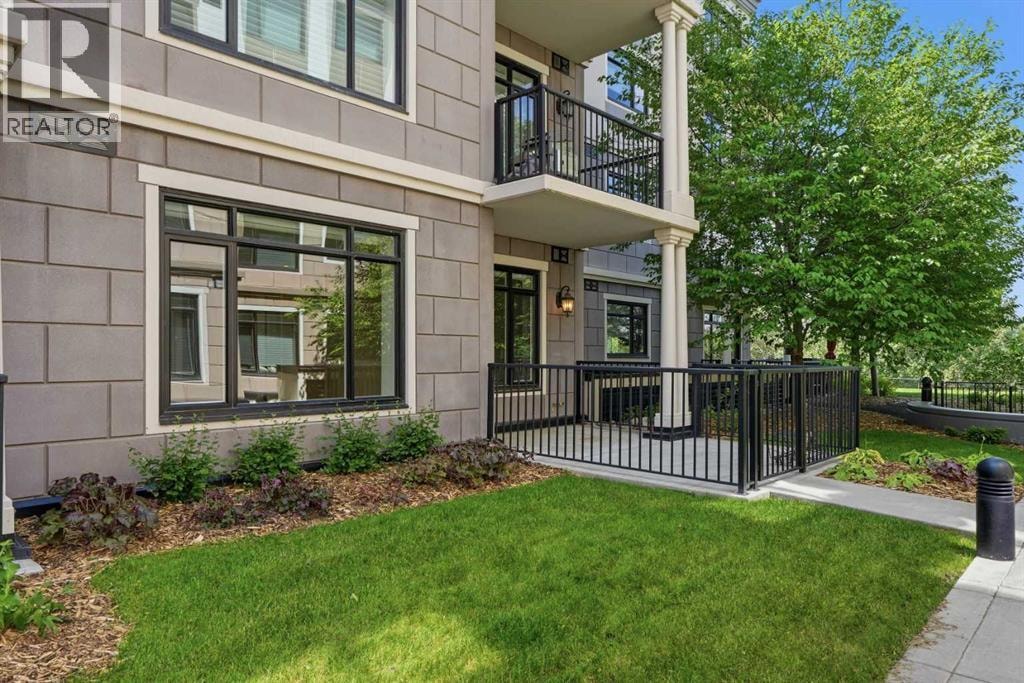 105, 221 Quarry Way SE — photo 8
