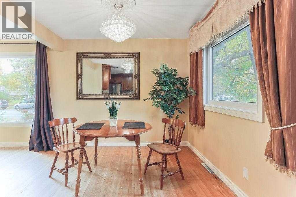 4604 Brisebois Drive NW — photo 2