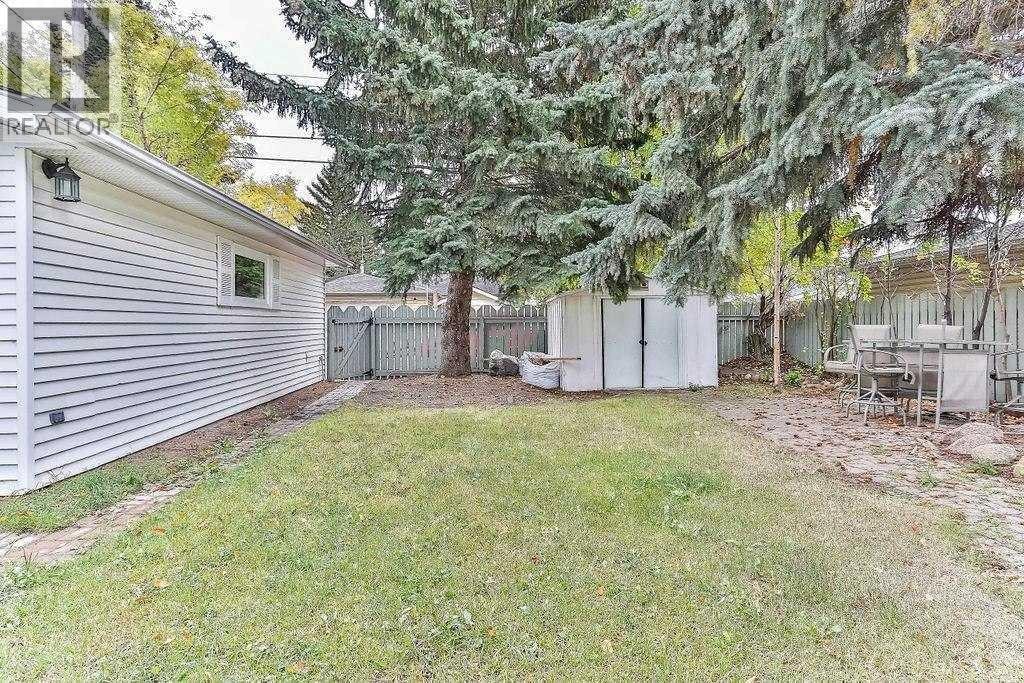 4604 Brisebois Drive NW — photo 25