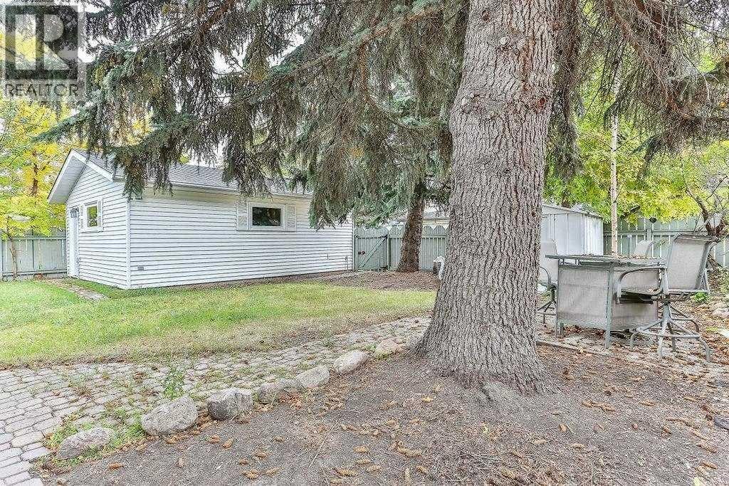4604 Brisebois Drive NW — photo 26