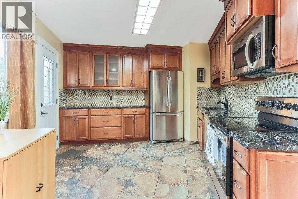 4604 Brisebois Drive NW — photo 5