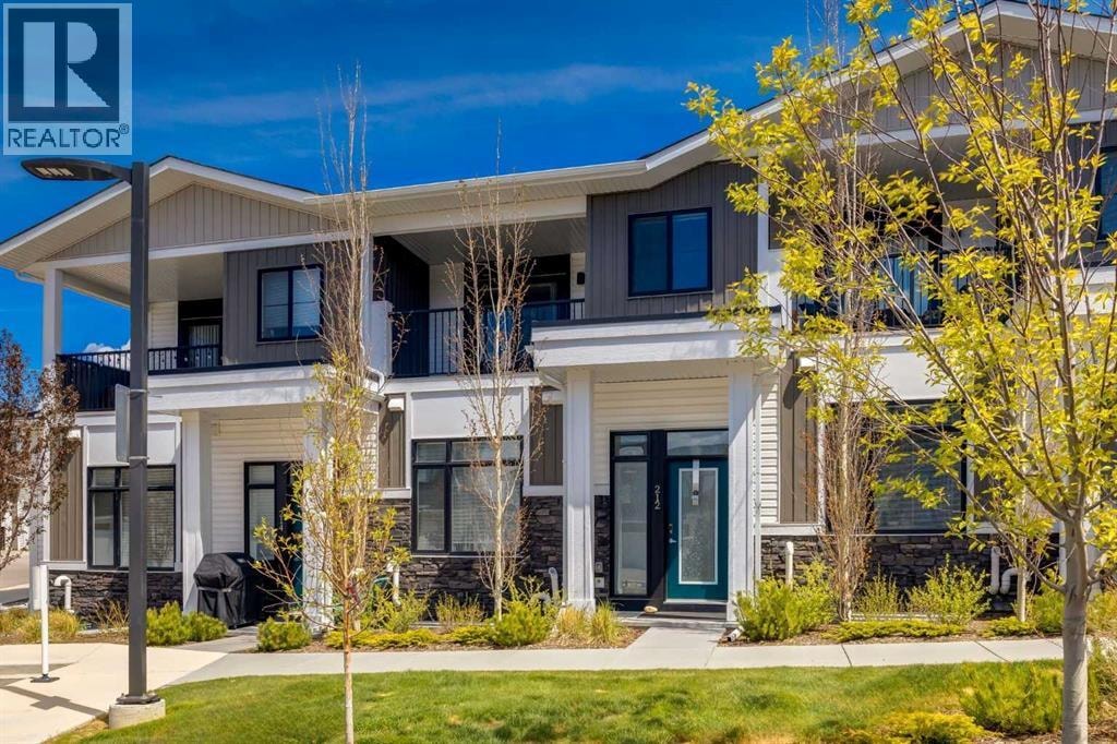 212 Crestbrook Common SW — photo 1