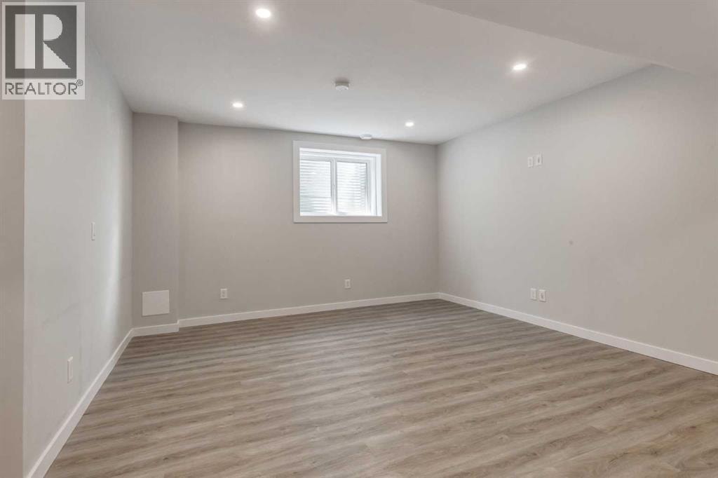 212 Crestbrook Common SW — photo 32
