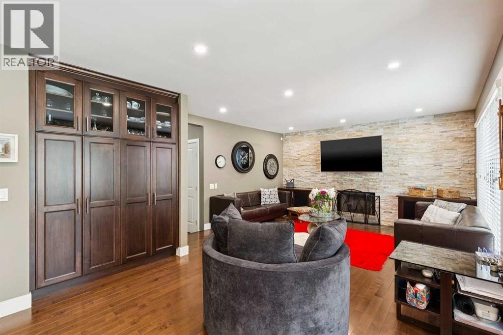 41 Sidon Crescent SW — photo 21