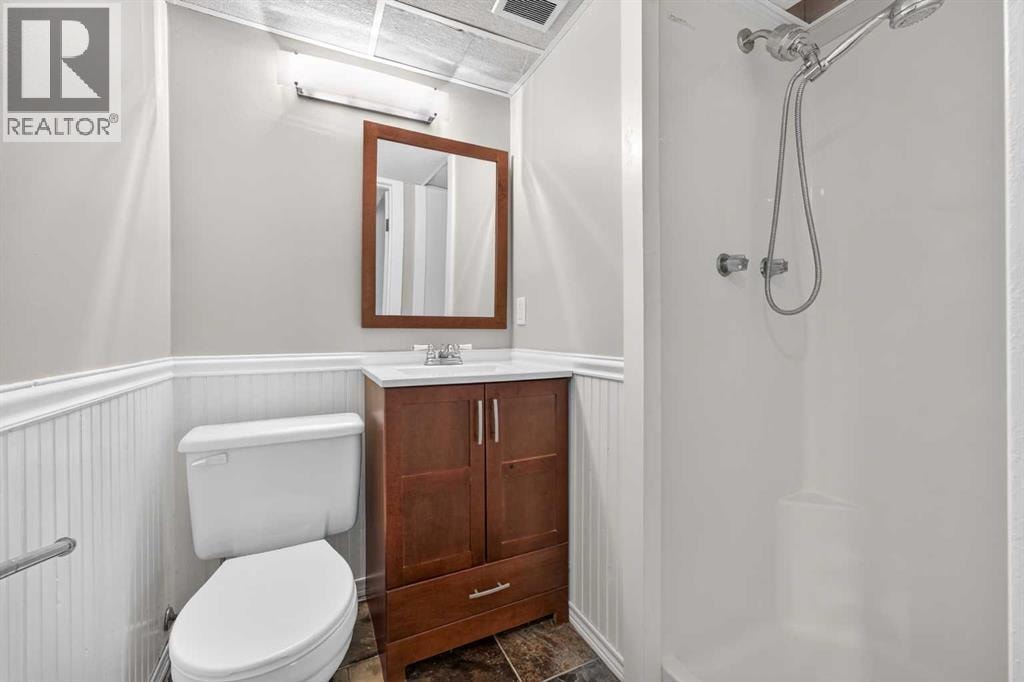 70 West Mackay Crescent — photo 18