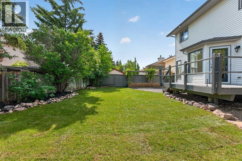 70 West Mackay Crescent — photo 23