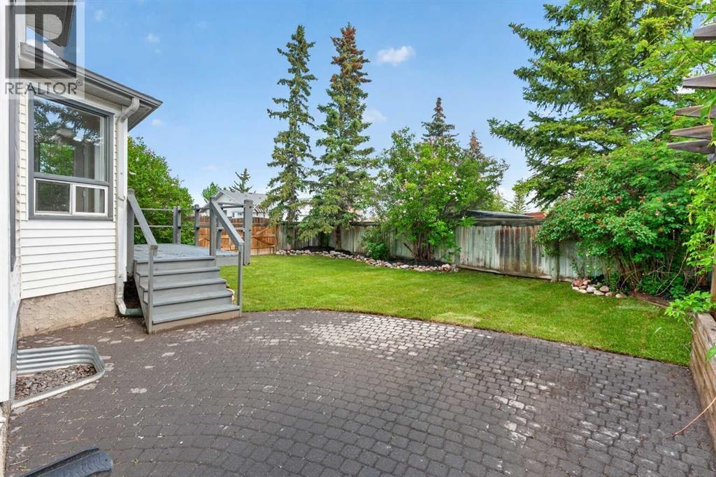 70 West Mackay Crescent — photo 21