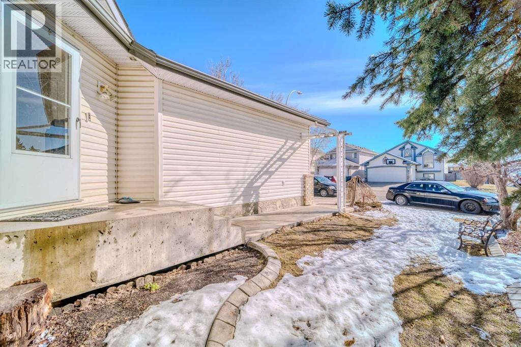 239 Arbour Wood Close NW — photo 34