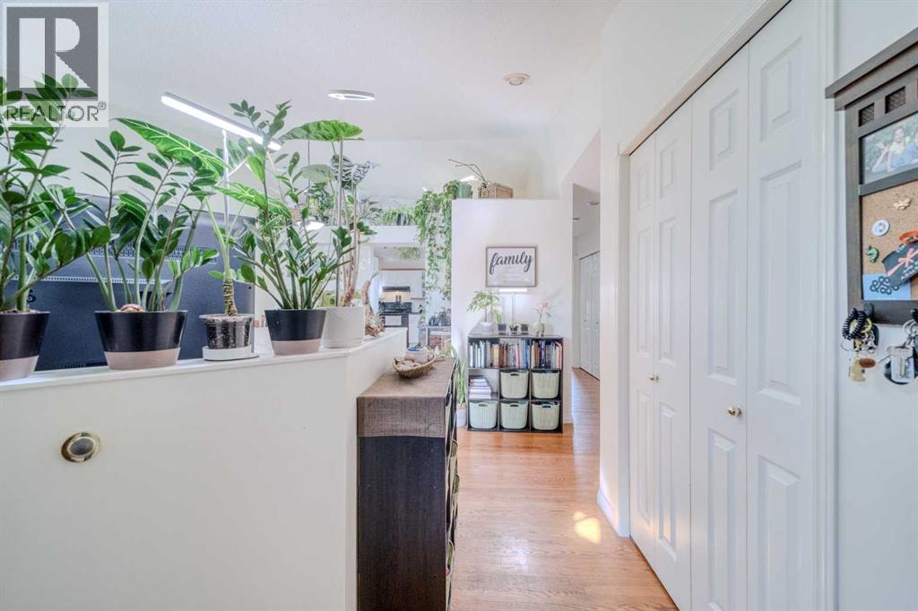 239 Arbour Wood Close NW — photo 4