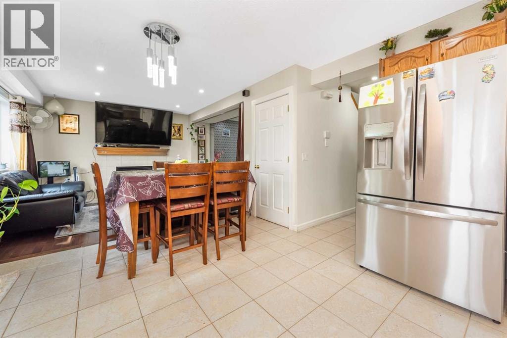 7820 Laguna Way NE — photo 11