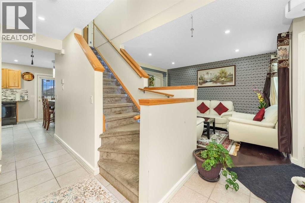 7820 Laguna Way NE — photo 14