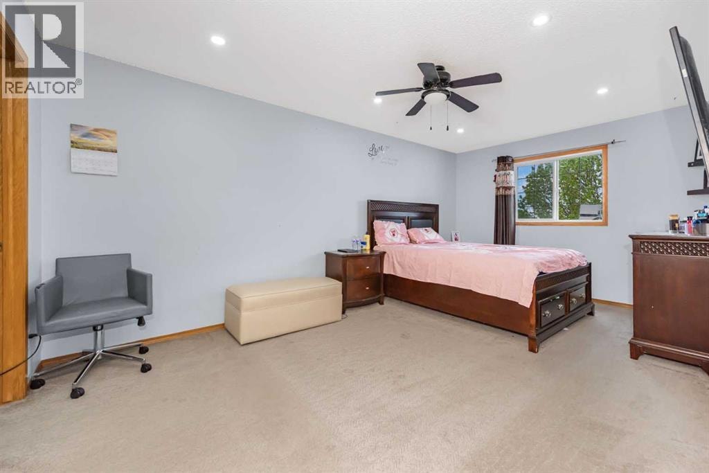 7820 Laguna Way NE — photo 16