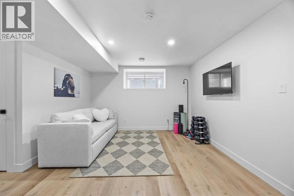 519 Clydesdale Way — photo 38