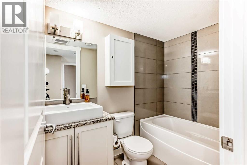 320 Rainbow Falls Green — photo 41