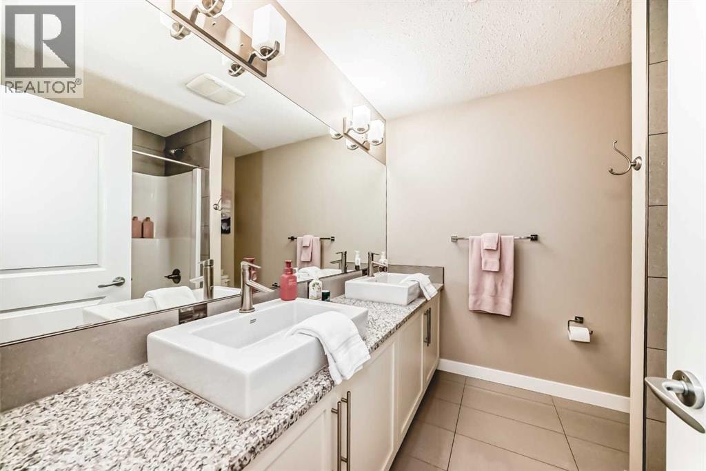 320 Rainbow Falls Green — photo 33