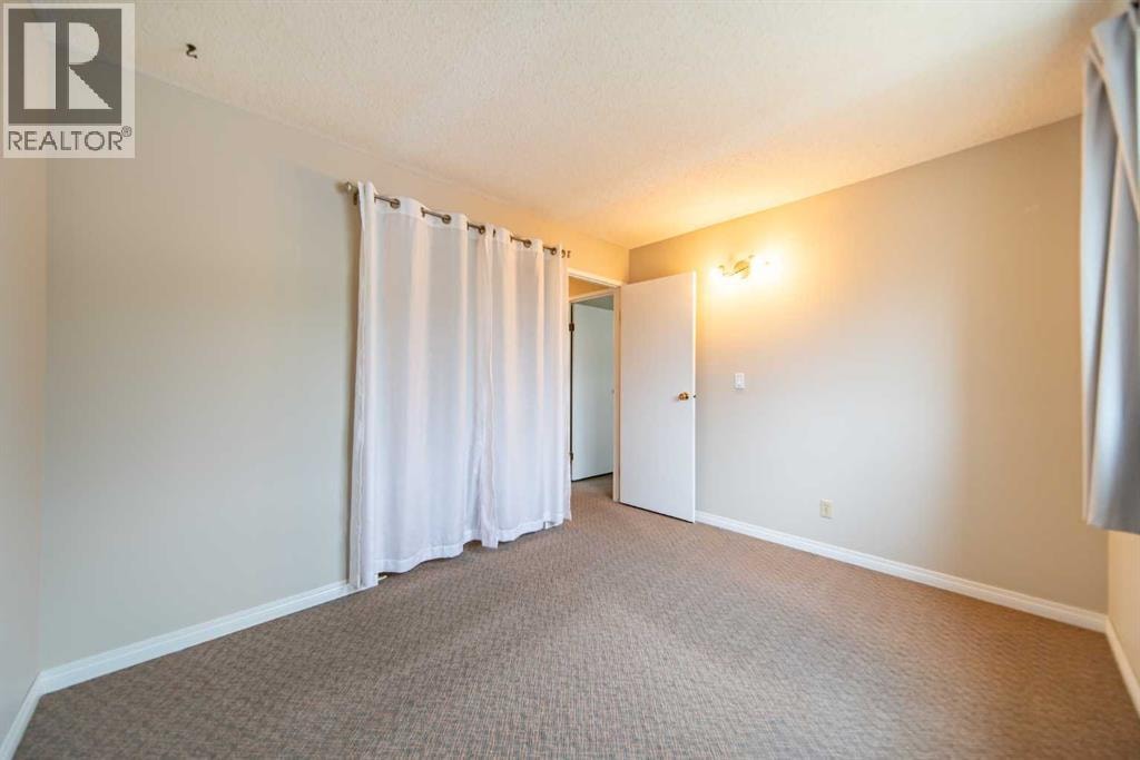 5119 30 Avenue SW — photo 30