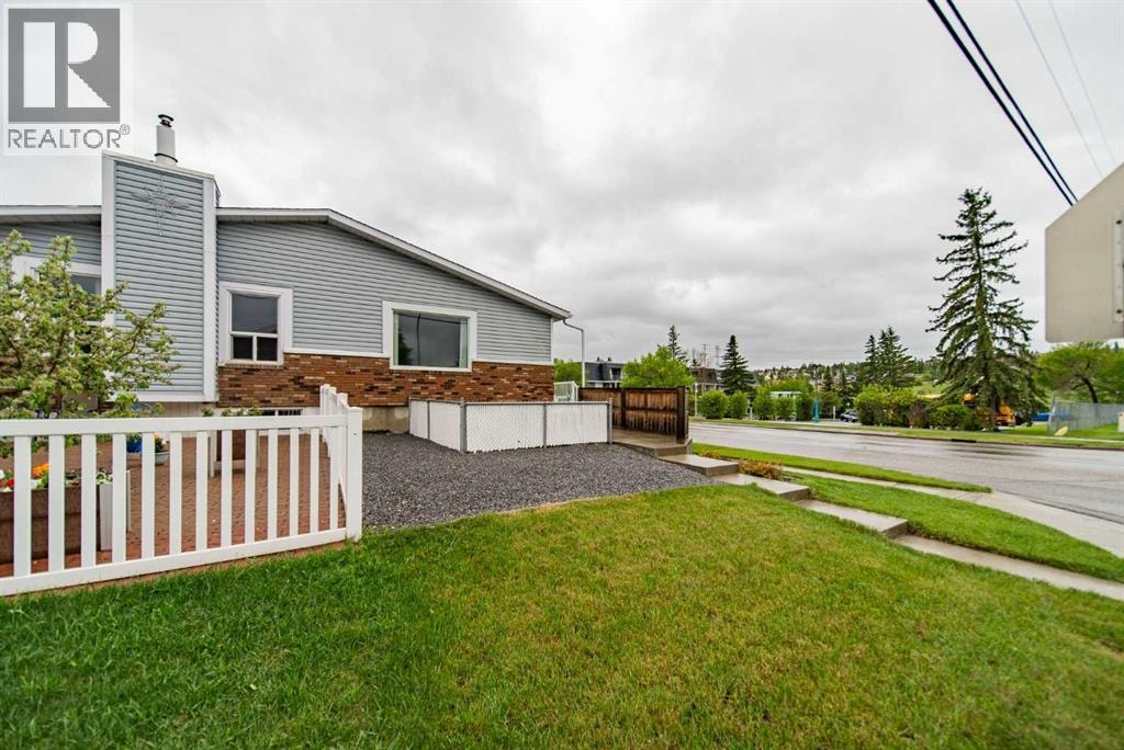 5119 30 Avenue SW — photo 23