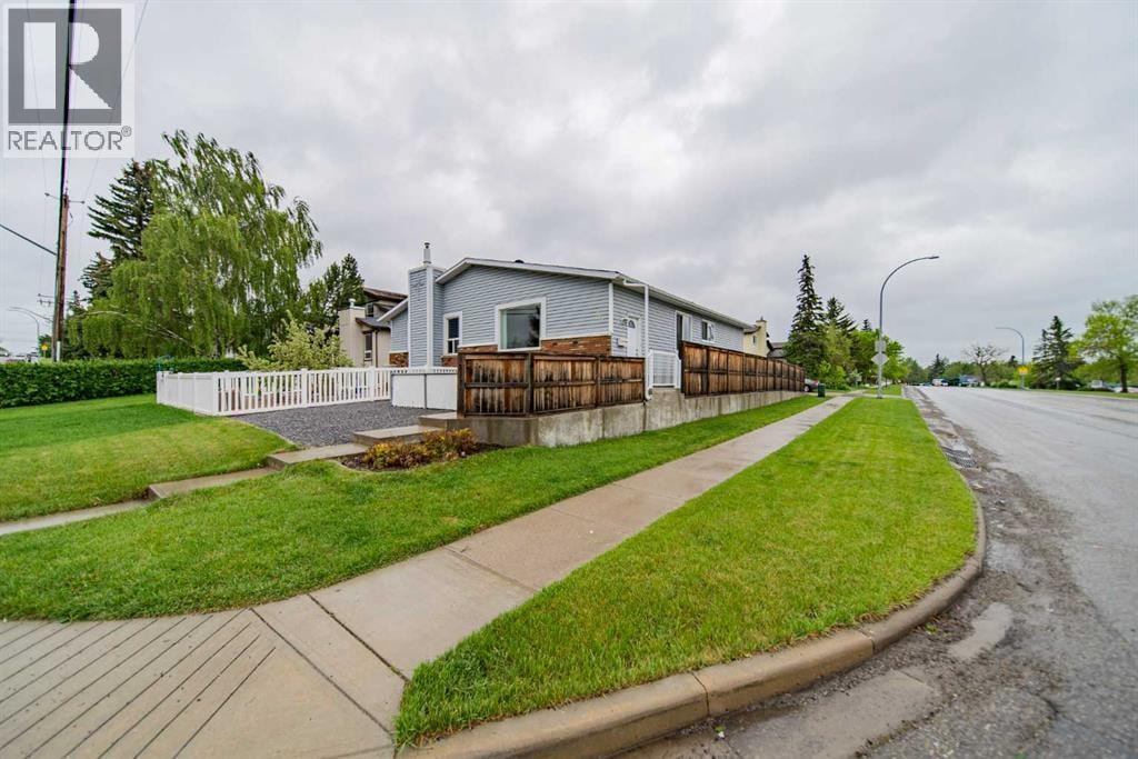 5119 30 Avenue SW — photo 22