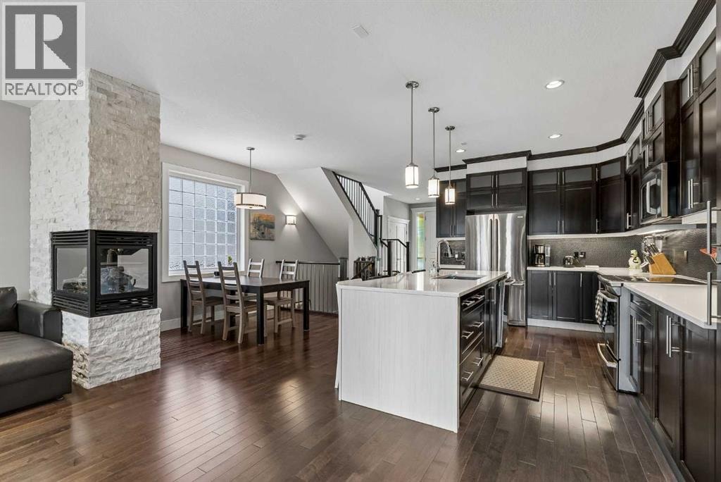 406 25 Avenue NW — photo 9