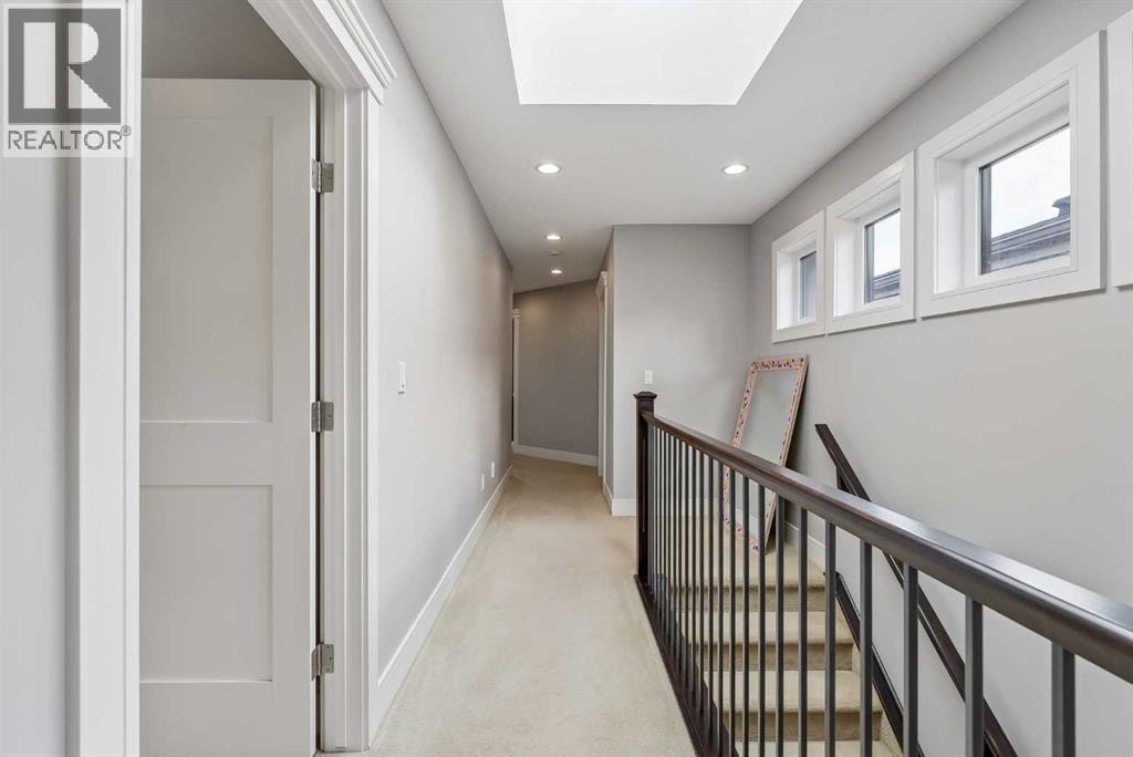 406 25 Avenue NW — photo 21