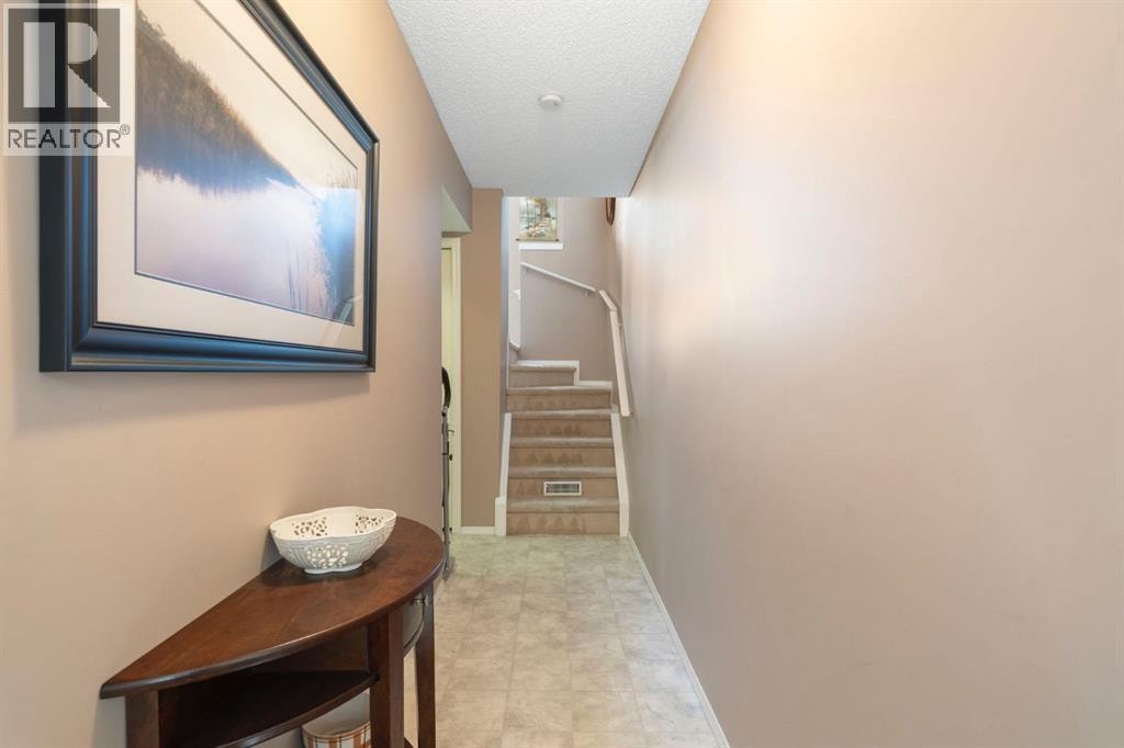 122 Bridlewood Lane SW — photo 3
