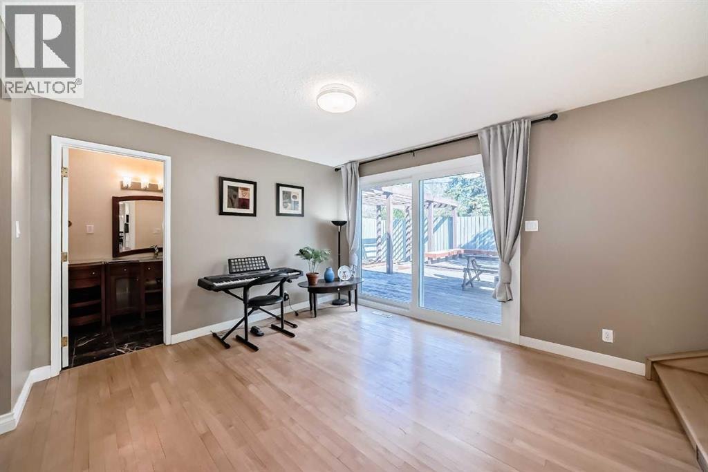 1220 73 Avenue SW — photo 19